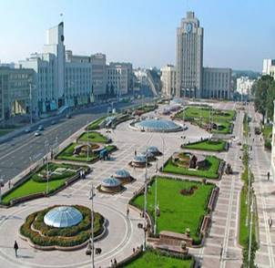 http://www.volareweekend.com/blog/it/wp-content/uploads/2014/02/Piazza-dellIndipendenzaMinsk.jpg